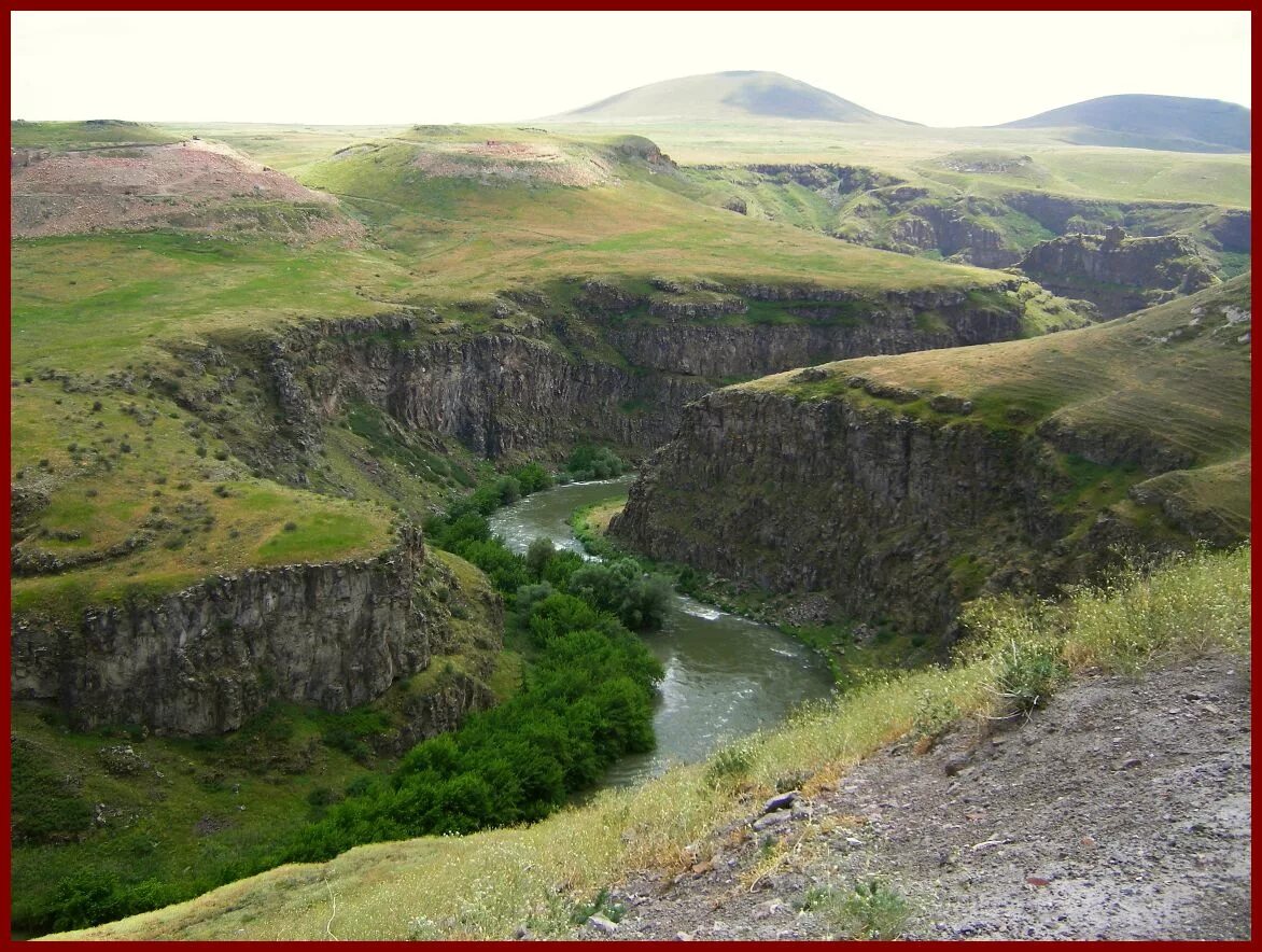 Река Воротан в Армении. Река Аракс в Армении. Река Дебед Армения. Река Аракс Азербайджан.