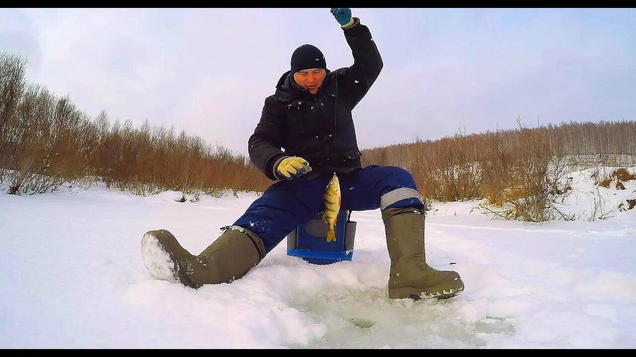 Зимняя рыбалка в Якутии. Первый лед 2020 зимняя рыбалка в Якутии. Клевая рыбалка. Клёвая рыбалка Якутия.