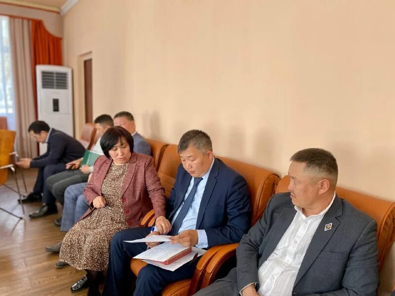 замминистра здравоохранения гриднев. мэрия кызыла контакты. администрация города элисты республики калмыкия. кызыл кия мэрия. мк рго тува.