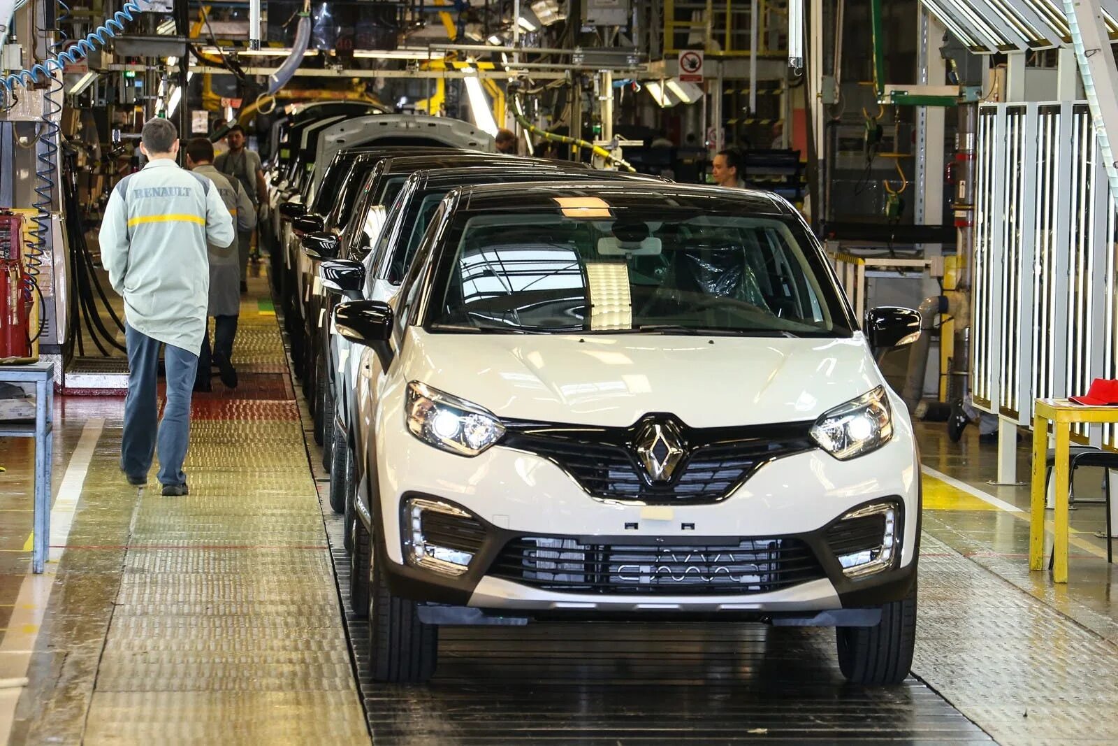 Завод Renault во Франции. Renault Logan Автофрамос. Renault Россия завод. Автозавод Рено.