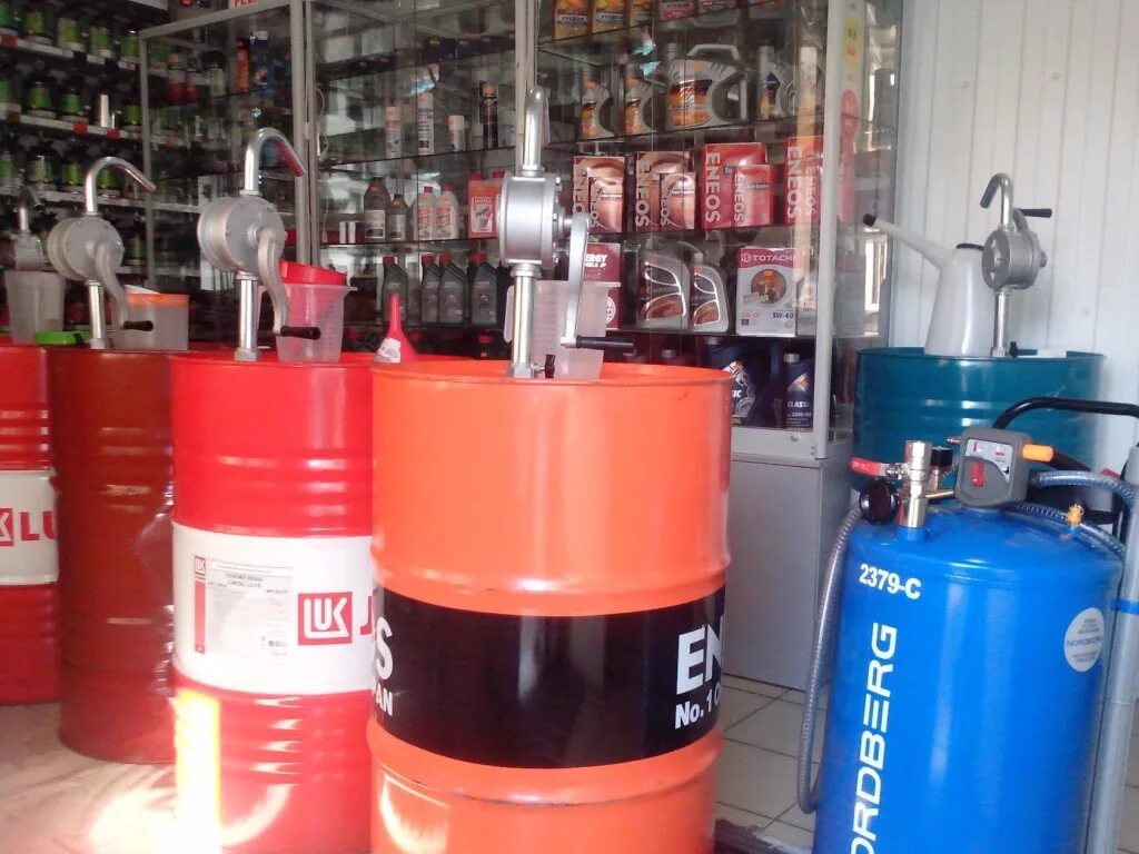 супермаркет автомасел слон иркутск. магазин моторных масел. 1 профессиональный масел. магазин моторных масел. пункт замены масла.