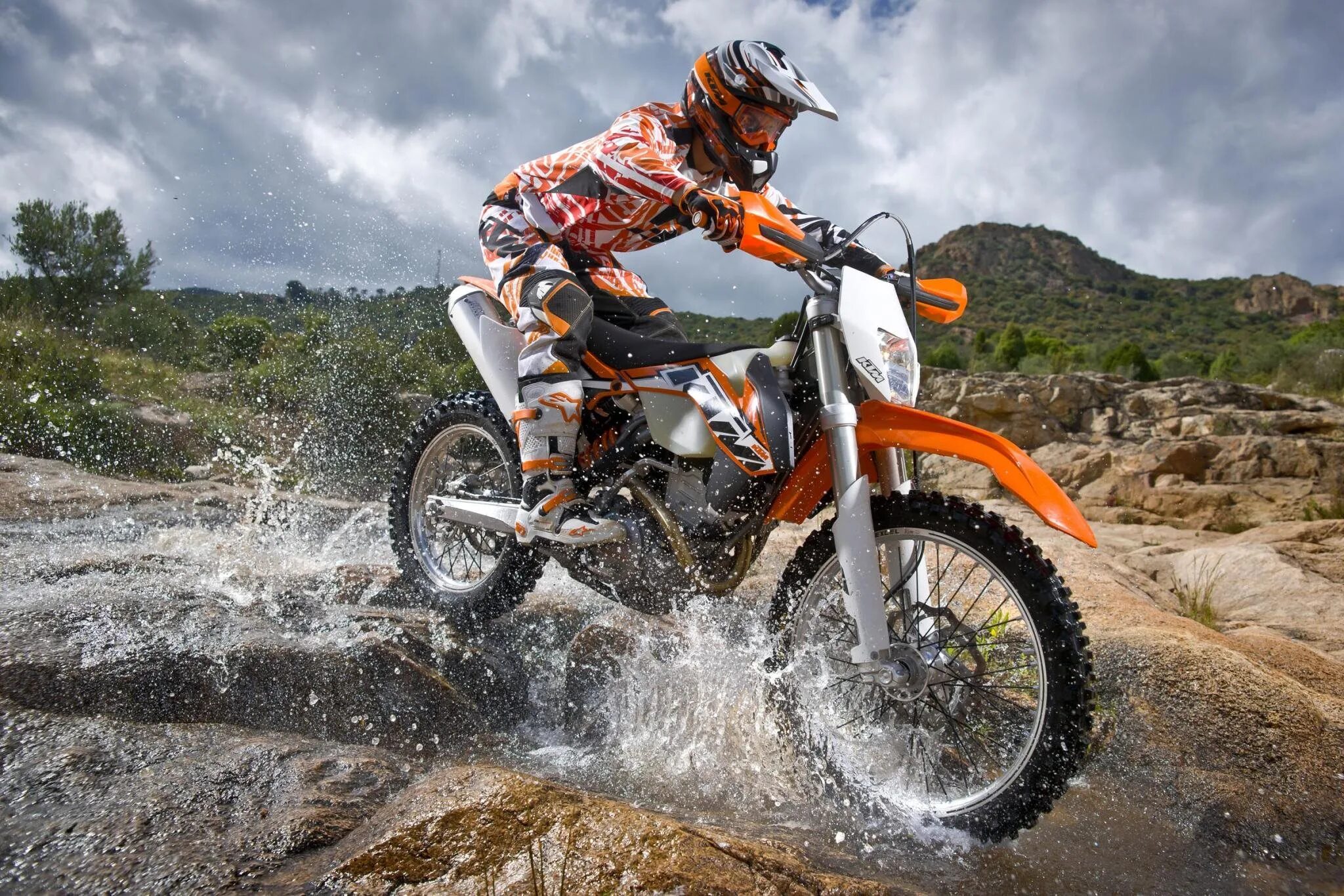 Мощный эндуро. КТМ Хард эндуро. КТМ турэндуро. Мотоцикл KTM Enduro. КТМ кросс эндуро.