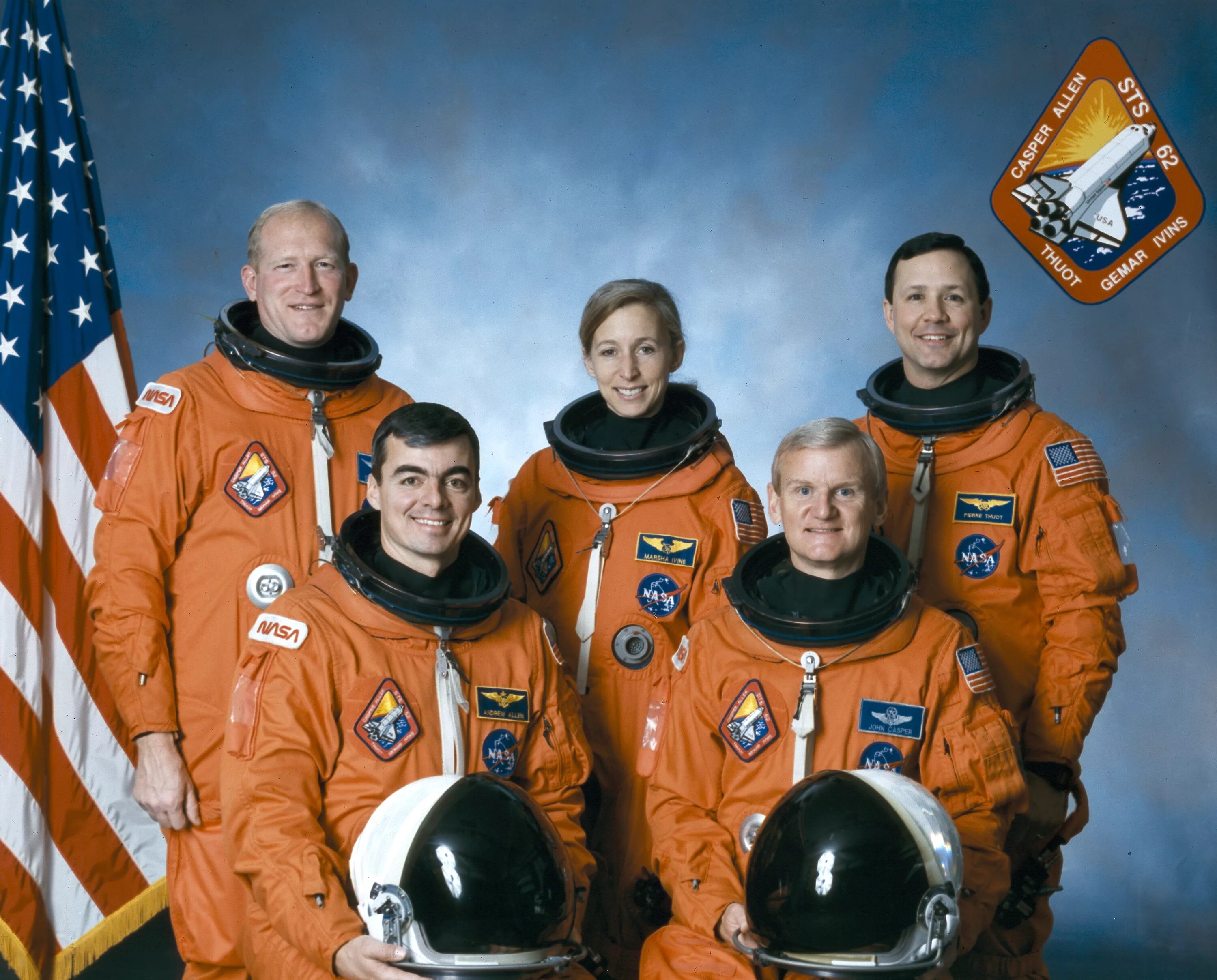 Шаттл Колумбия экипаж. Марша Айвинс. STS-62. Экипаж американского шаттла «Колумбия» 2003.