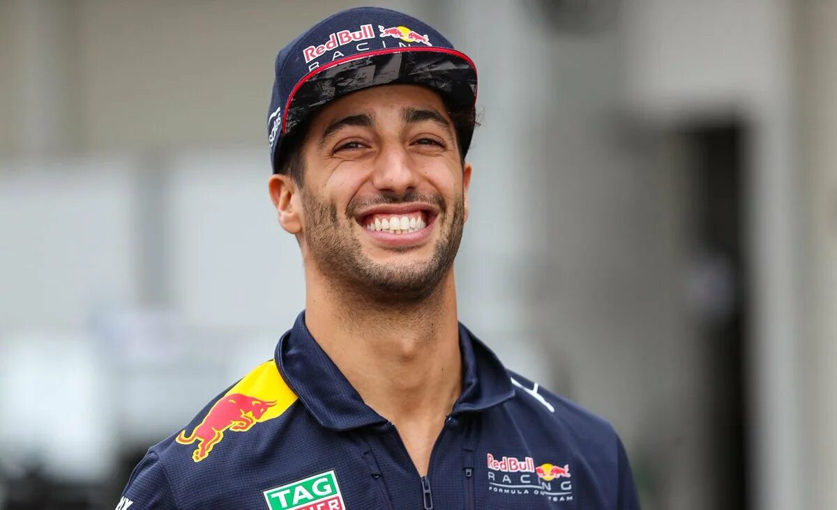 H m формула 1. макларен ф1 гоночный. трибуны ф1. H m формула 1. H m формула 1.