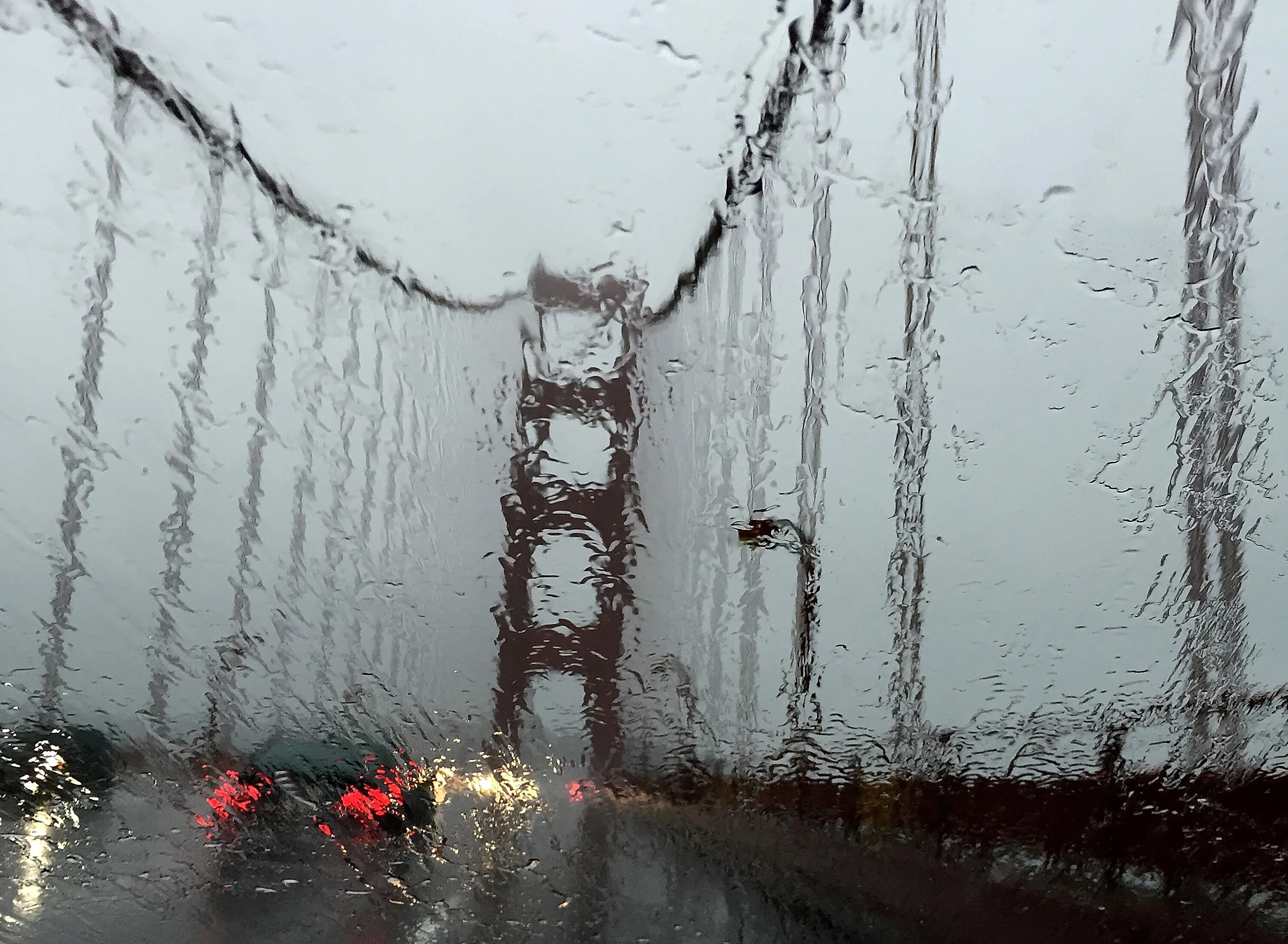 Дождь ис. Дождь в Калифорнии. Мост дождь. Колодец дождь. Сан Франциско дождь.