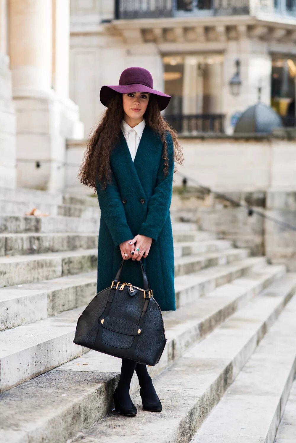 с чем носить пальто головной убор. шапка к пальто женское. пальто с сапогами. пальто и шляпа. головной убор к пальто.