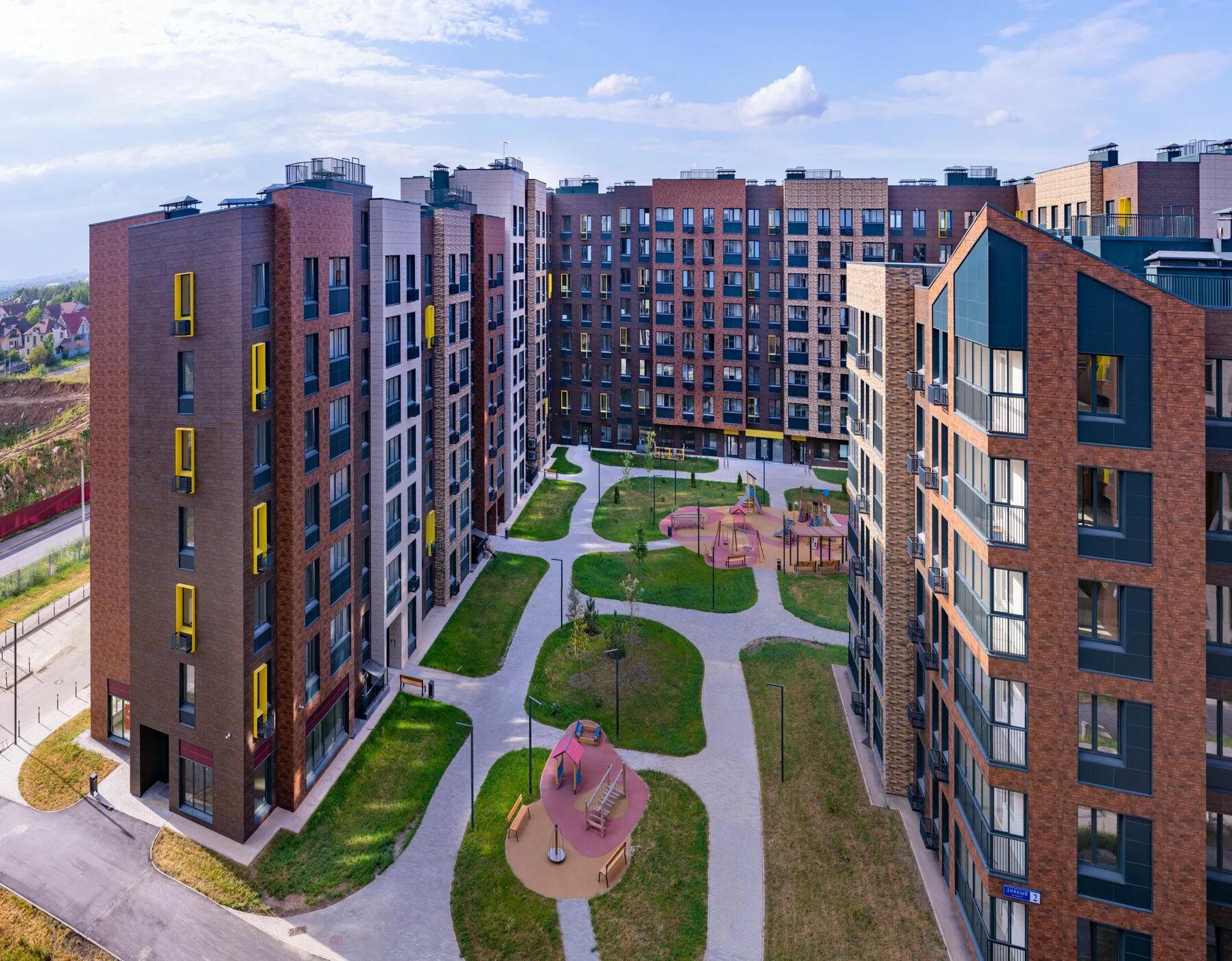 застройщик 21 век. льготная ипотека 2022. в киеве. новостройки в казани рядом с метро. москва сити 21 век.