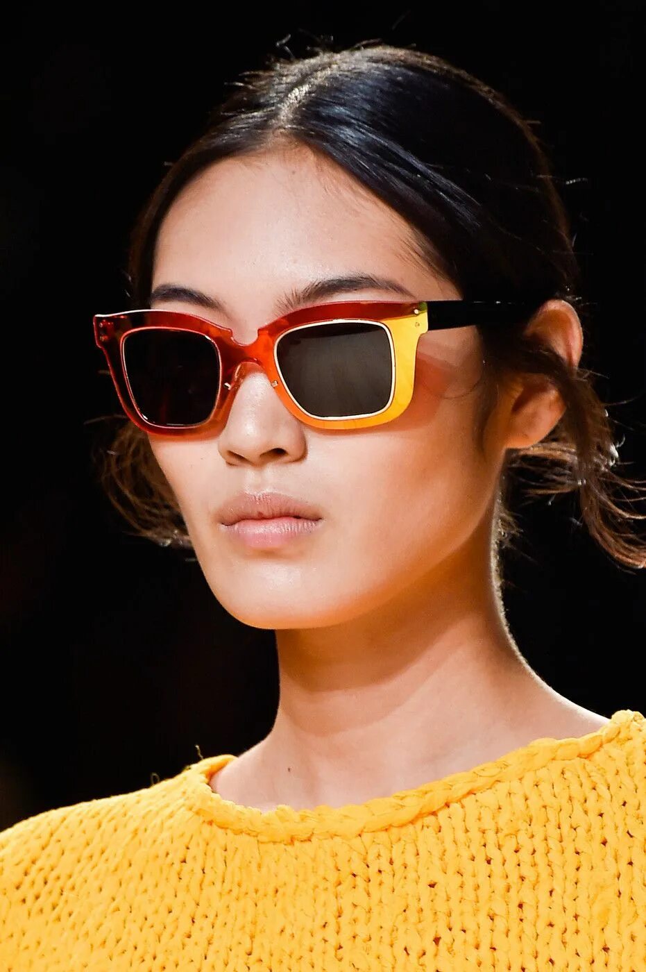 Какая форма очков в моде 2024. Модные солнцезащитные очки. Модные женские очки. Очки солнцезащитные женские. Стильные очки солнцезащитные женские.