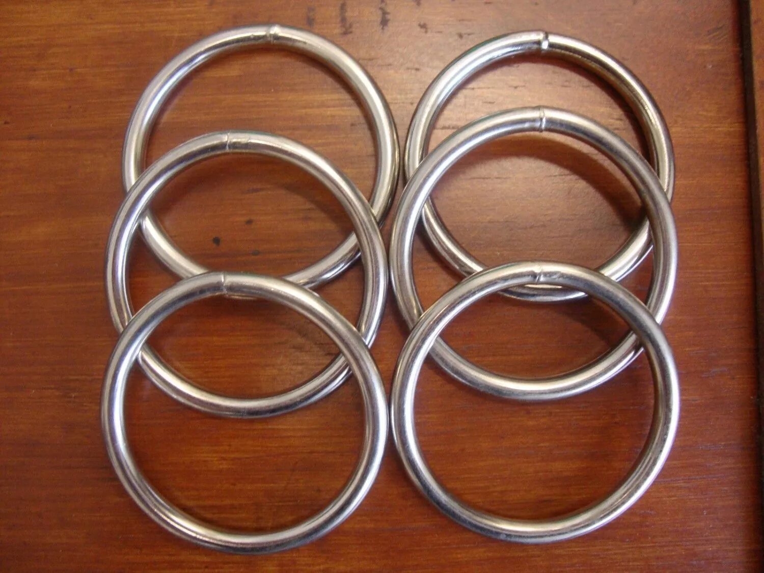 Из какого металла сделаны кольца. 5.10.187 Кольцо металлическое. Металлическое кольцо. Стальное кольцо. Металлические кольца большого диаметра.