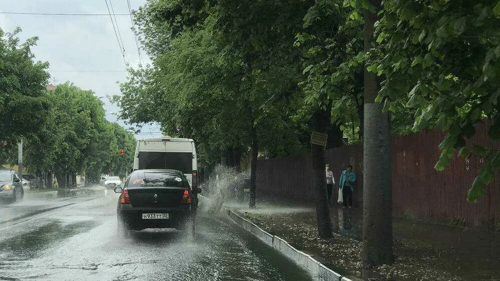 Брянск будет ли гроза и транспорт в Брянске фото. 6 12 ветер