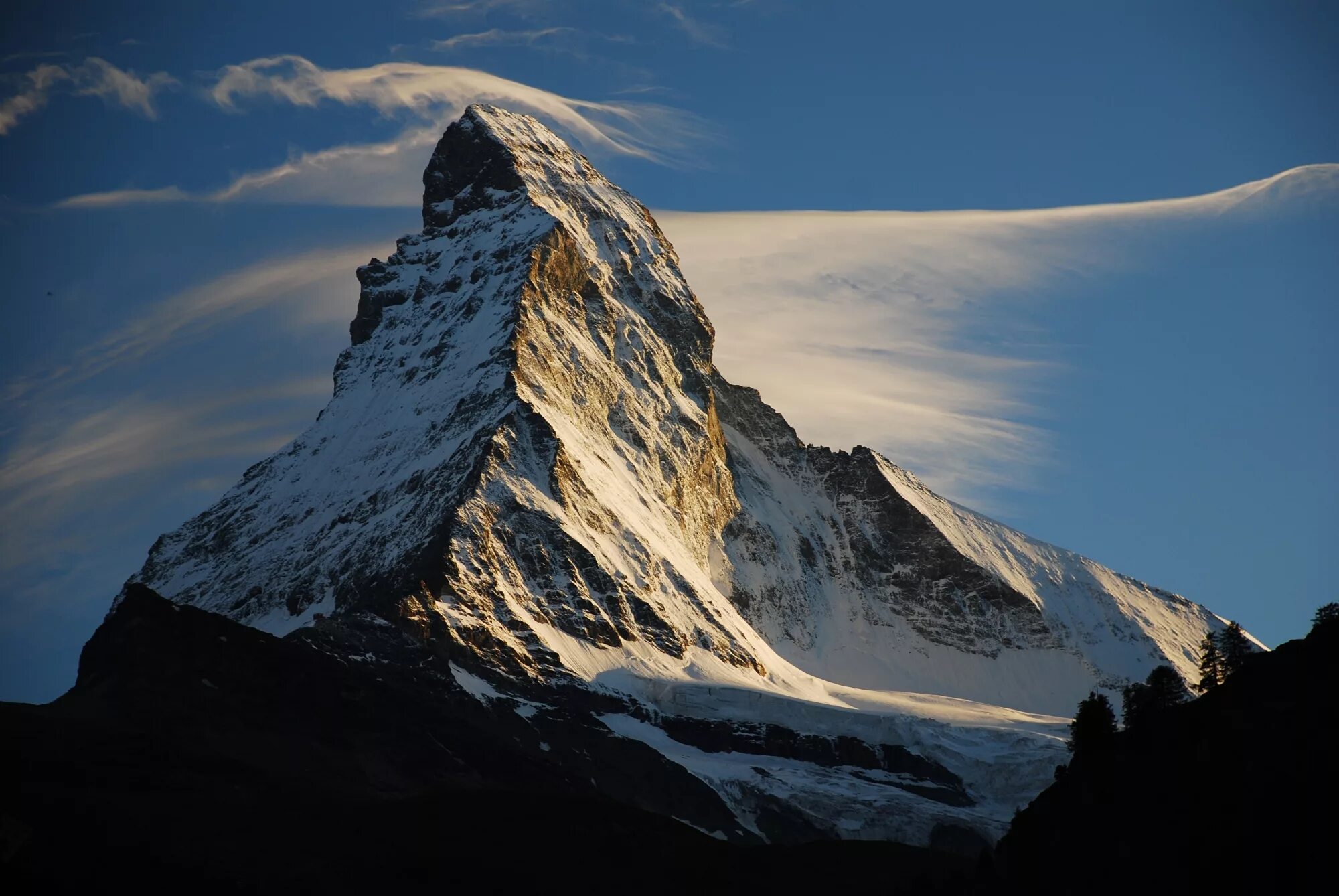 Эх гори. Matterhorn гора. Маттерхорн Швейцария. Гора Маттерхорн в Швейцарии. Пику Маттерхорн Швейцария.