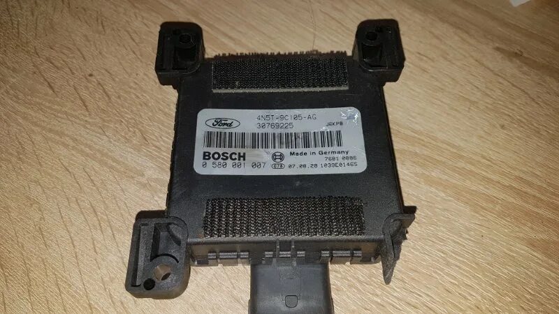 Блоки управления volvo xc90. Блок управления двс вольво xc90. Блок управления бензонасосом volvo xc90 3. Блоки управления volvo xc90. Вольво xc90 блок управление передней двери.