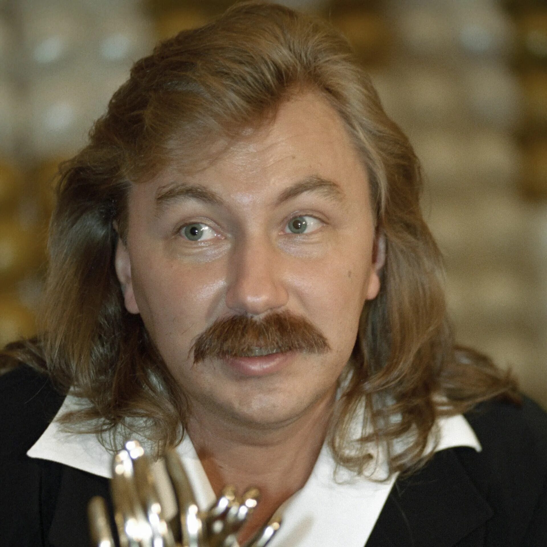 Игорь николаев 2005. Игорь николаев с пивом. Что с игорем николаевым. Игорь николаев сейчас 2022. Игорь николаев кудри.