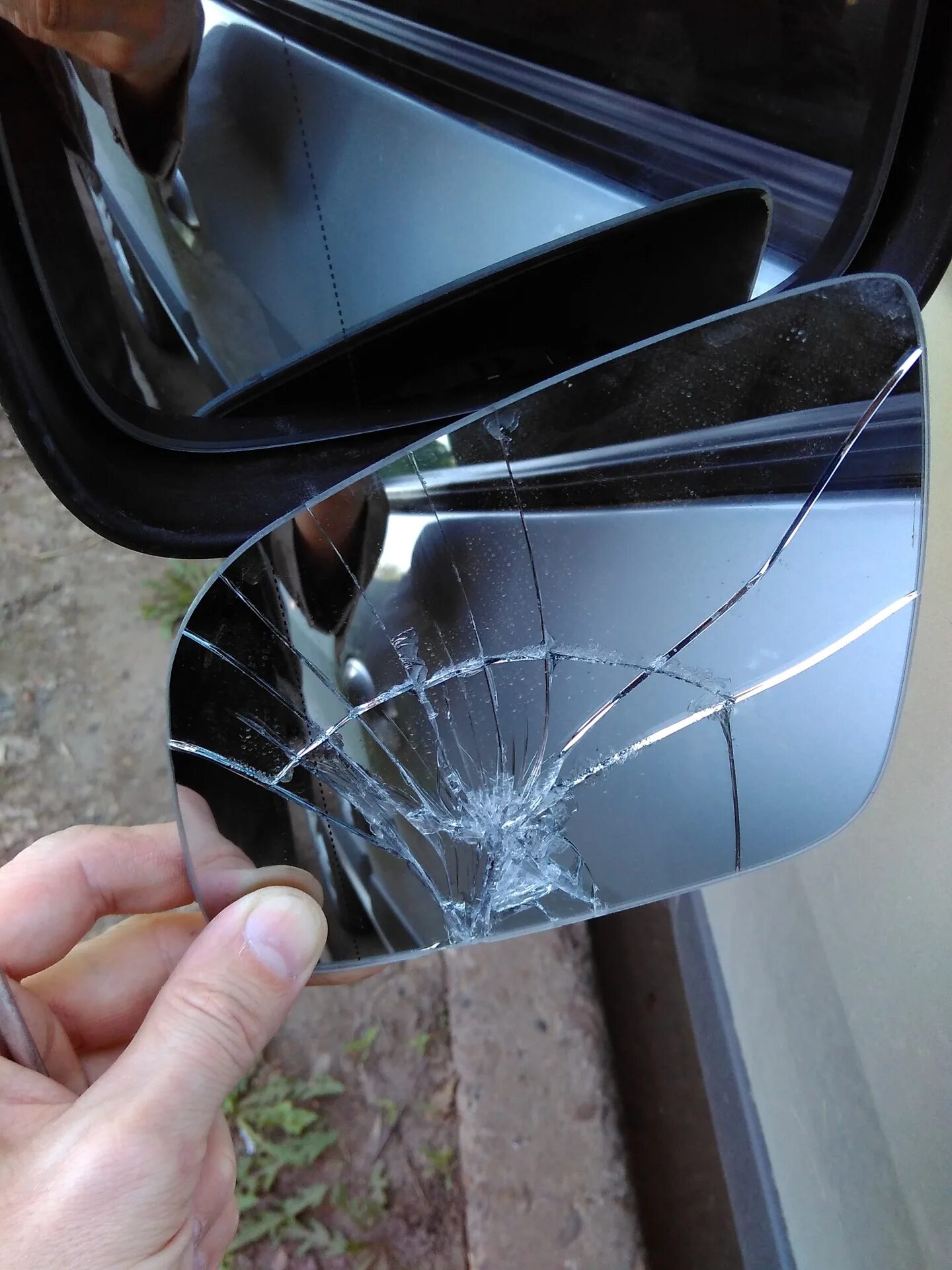Замена зеркального элемента бокового зеркала - Nissan Note (1G), 1,4 л, 2006 год