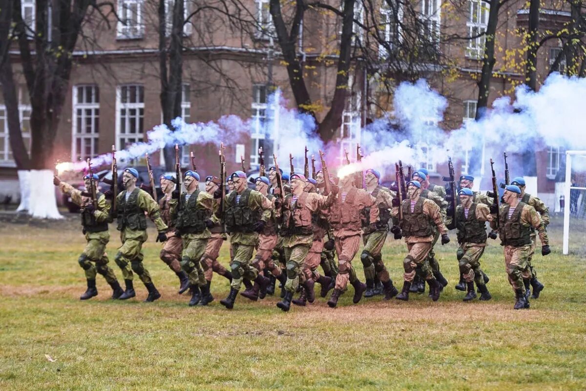 Орджоникидзевское высшее военное училище. Орджоникидзевское высшее общевойсковое командное училище. Твоку выпуск 1995. Орджоникидзе воку военное училище. Орджоникидзе училище.