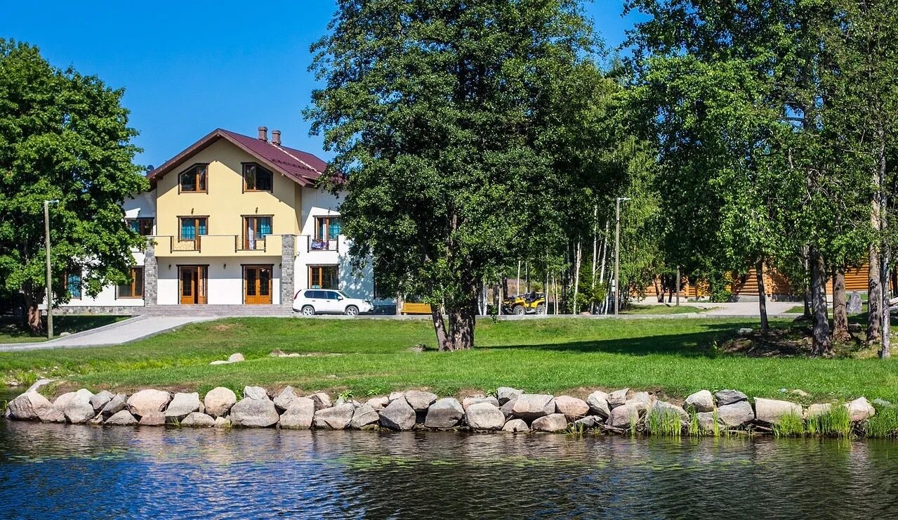 Загородный клуб яркое ленинградская область. Лада холидей отель истра. Лес арт резорт дорохово. Юдино парк бассейн одинцово. Желнино чайка дзержинск.