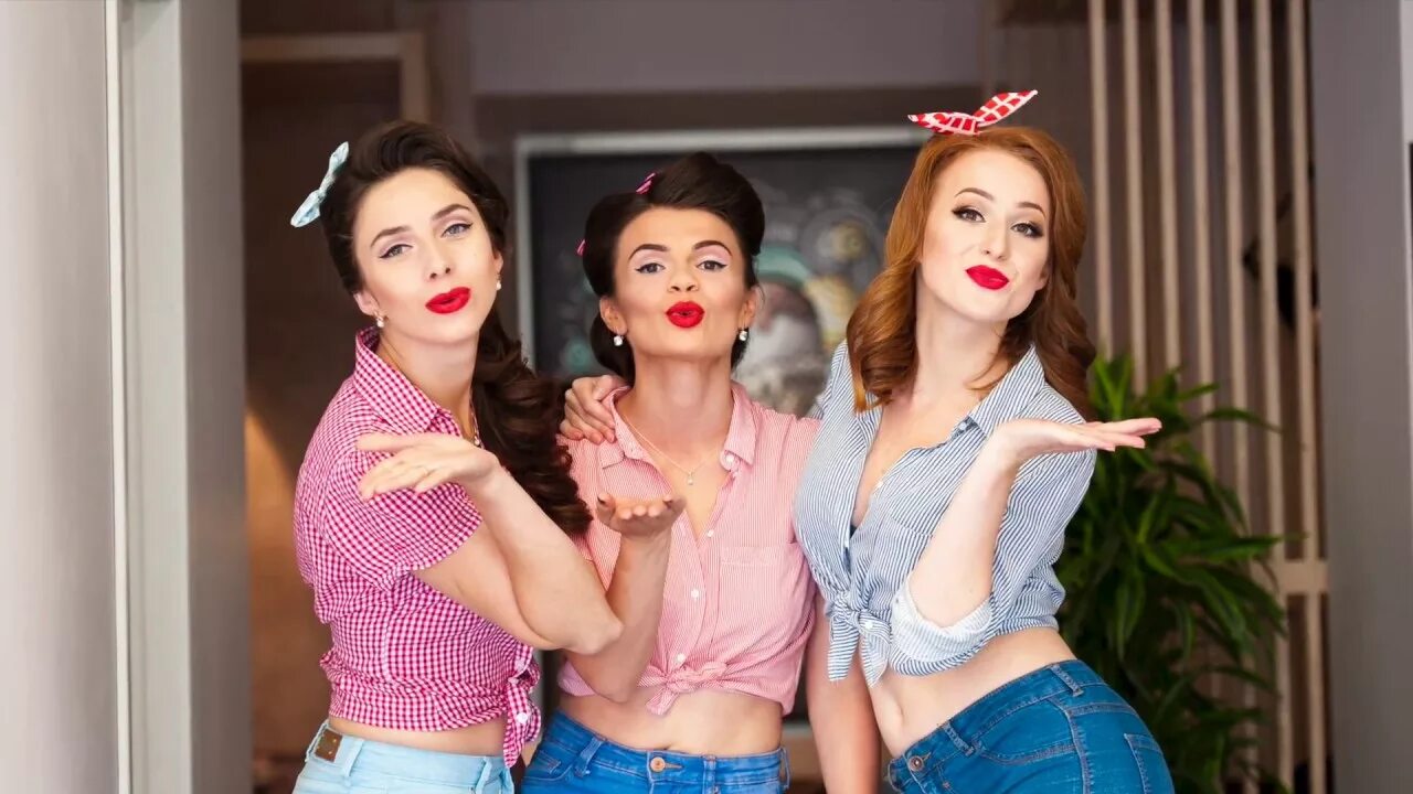 Трио сестер. The Puppini sisters. Группа the Puppini sisters. Трио герлз. Горячие певицы the Puppini sisters.