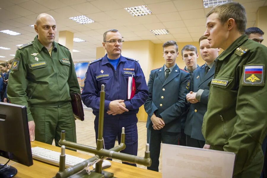 Тверь военная. Тверь Военная Академия космической обороны. ЦНИИ ВКО Тверь. ЦНИИ ВКС Тверь. Академия ВКС Тверь.