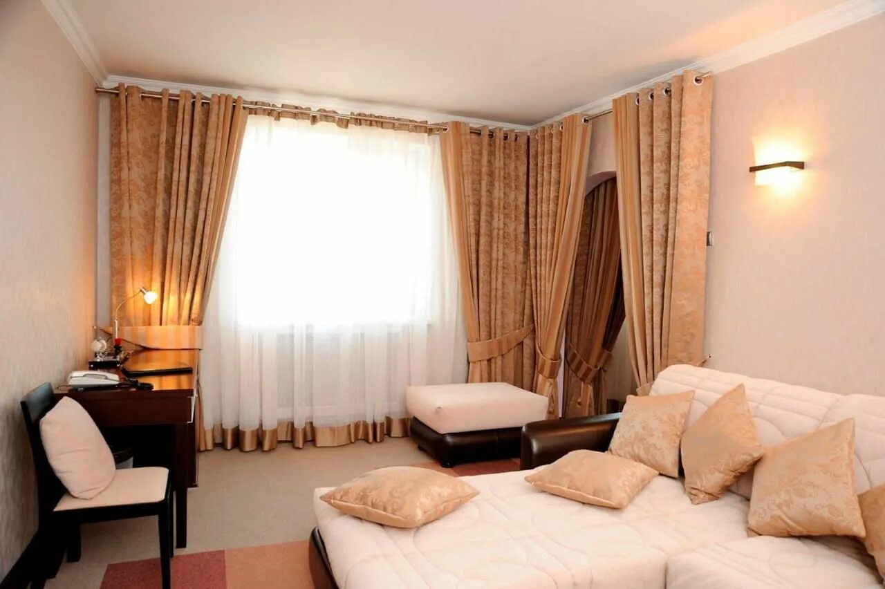 Отель kristall hotel spa светлогорск. Гостиница кристалл дмитров. Гостиница кристалл дмитров номера. Город дмитров гостиница кристалл. Город дмитров гостиница кристалл.