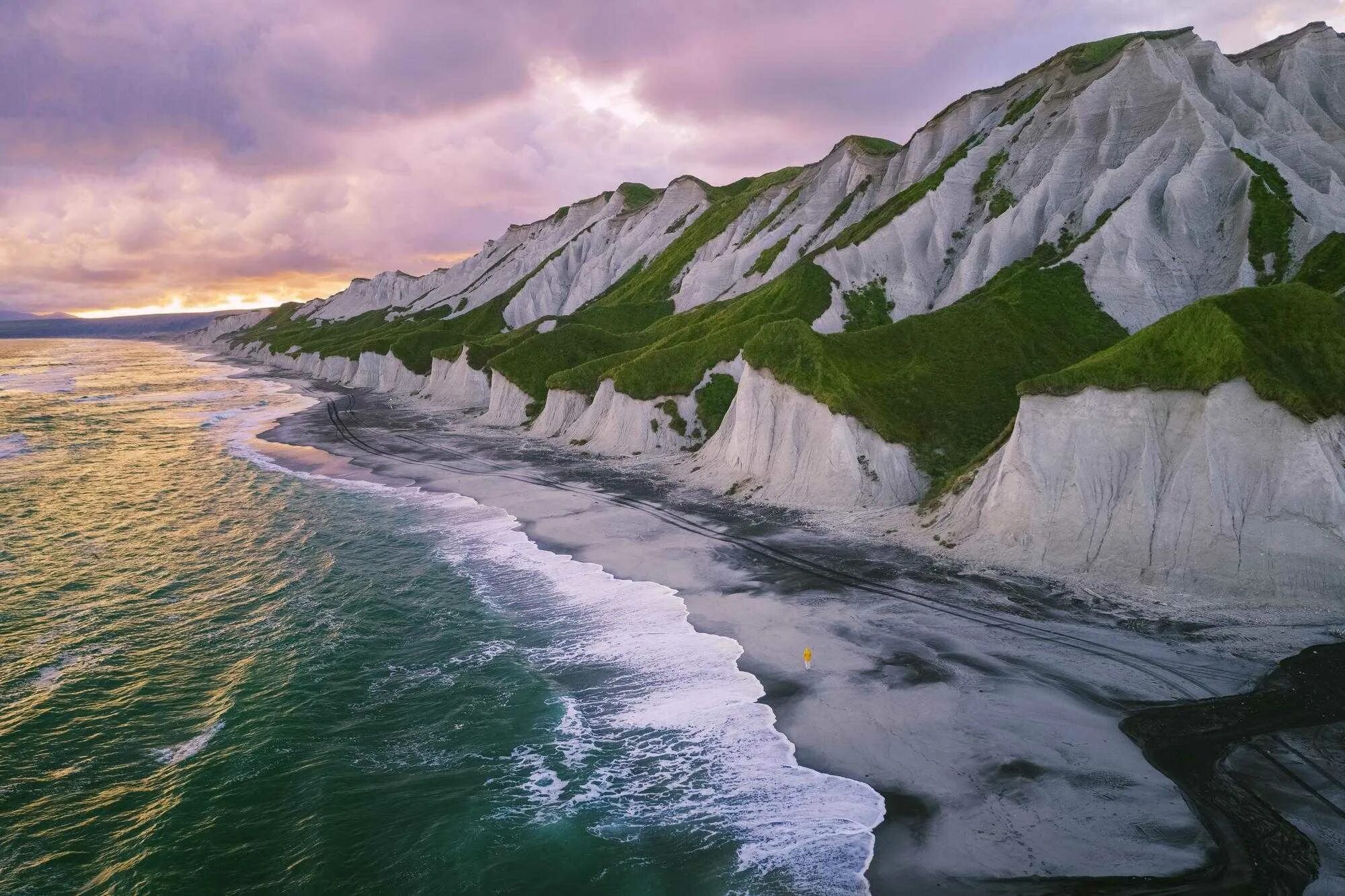 Курилы острова. Шикотан фото. Шикотан экскурсионные тур. Сахалин остров итуруп. Остров итуруп россия.