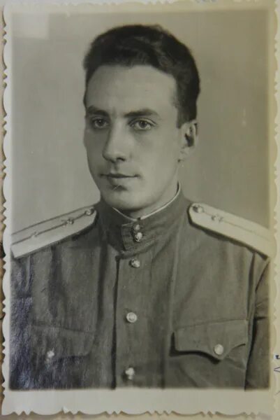 Тёмная ночь (ст. В. Агатова, муз. Н. Богословского). Поёт студия Александра Васи
