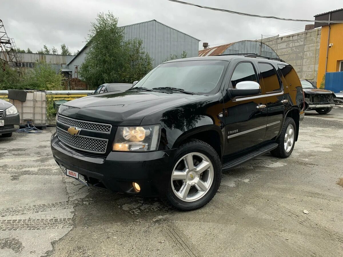 Шевроле gmt900 (tahoe), 2013 год. Tahoe ночью. Продам шевроле тахо. Шевроле тахо горит. Шевроле  tahoe черный тонированный.