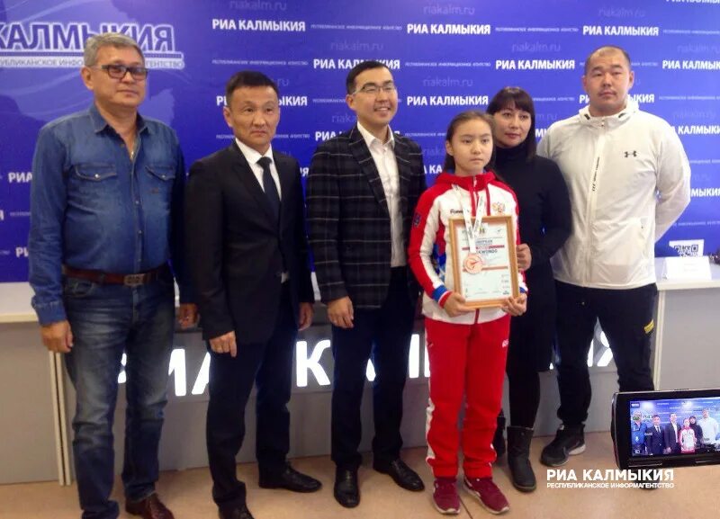Министр спорта республики калмыкия. Эдуард Калдариков. Калдариков Эдуард Николаевич. Гиляна Мангаева теквондо. Калдариков Эдуард Николаевич фото.