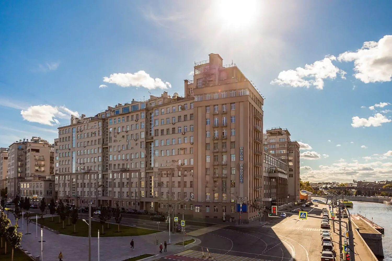 Ул. Ул Серафимовича 2. Москва ул Серафимовича д.2. Ул Серафимовича дом 2 Москва. Дом на набережной Серафимовича 2.