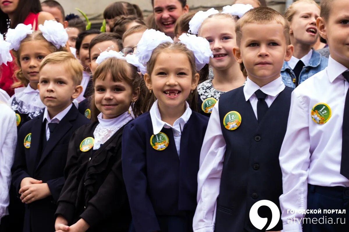 Гимназия 3 работа. Гимназия номер 3 ставрополь. гимназия 3 хабаровск. директор гимназии 3 ставрополь. гимназия 3 города ставрополя.