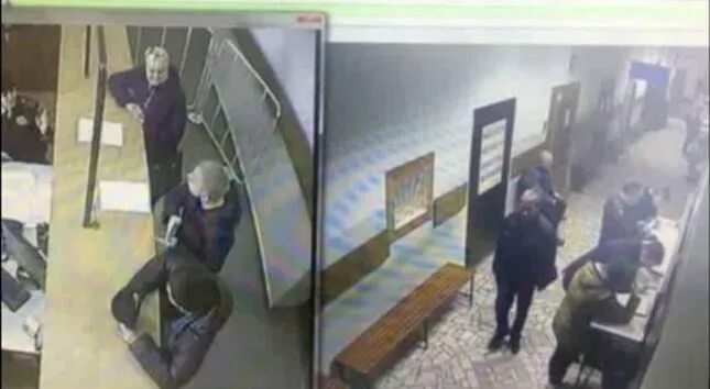 Поставил камеру в комнату сына