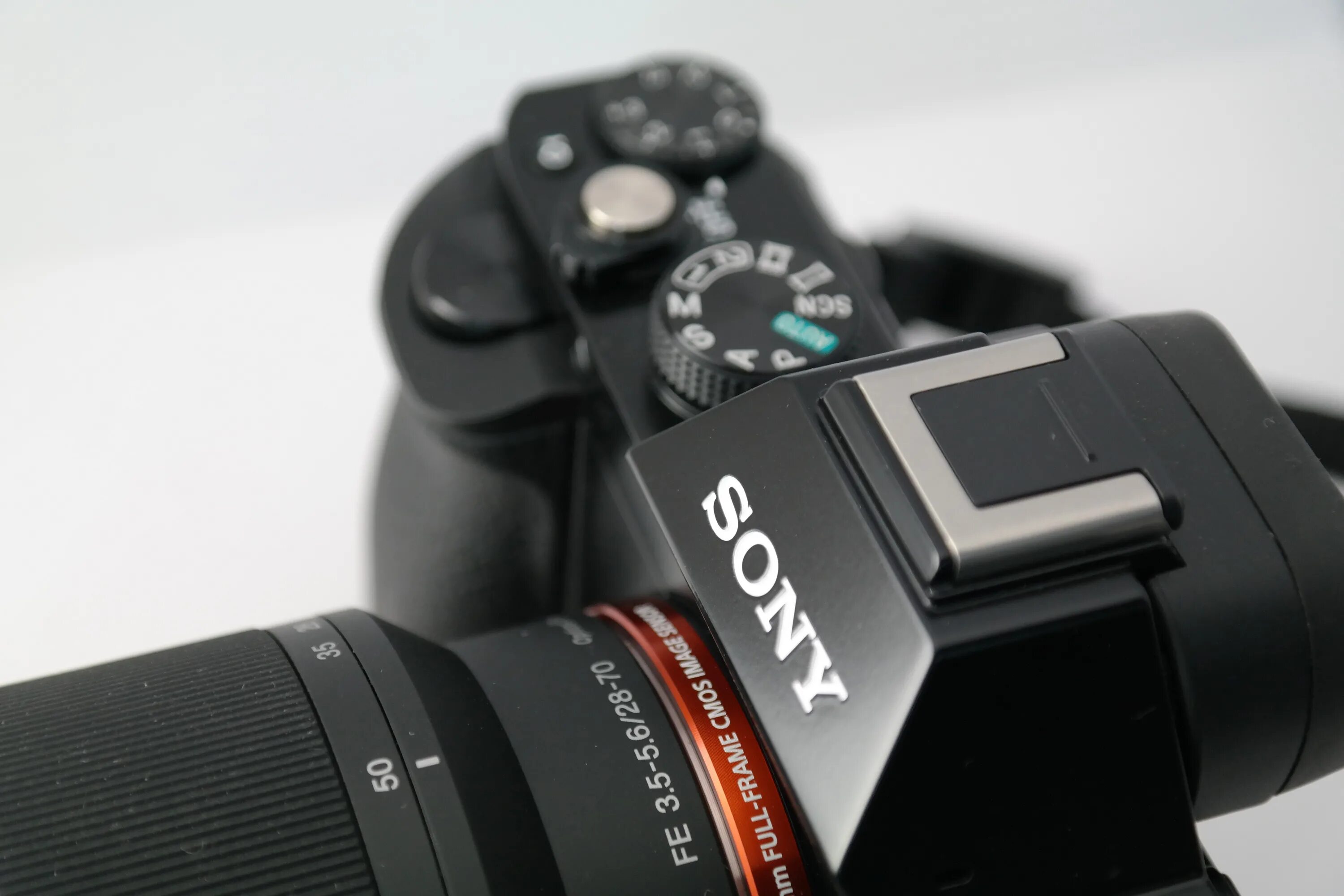 Camera 7. Горячий башмак sony a7. sony alpha a7 башмак. sony a7 hotshoe. photocameras sony.