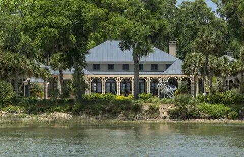 World's most beautiful riverside homes for sale 