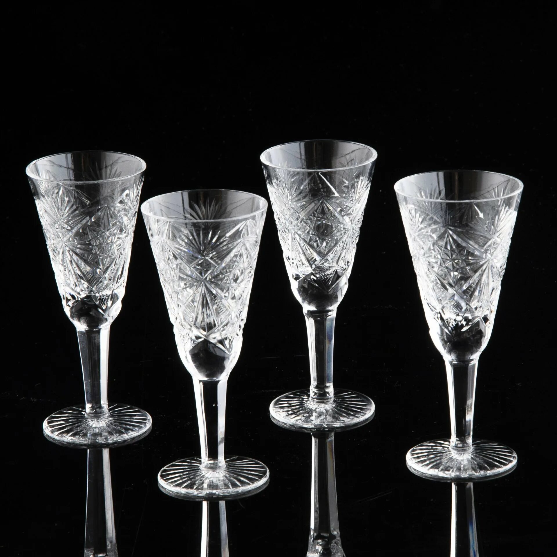 Хрустальные стопки алмазная грань. Хрустальные стопки. Стопки хрустальные 50 мл дхз. Хрустальные стопки. Рюмки хрусталь ссср.