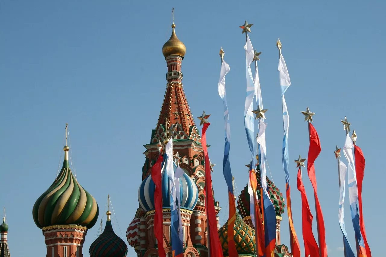 День победы красная площадь. Москва кремль салют. Кремль парад 9 мая. Парад победы на красной площади 9 мая 2022 года. Праздничный парад.
