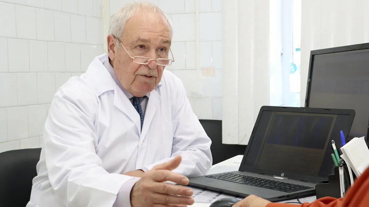 Профессор страхов. Врач профессор. Профессор страхов. Профессор страхов. Профессор страхов.
