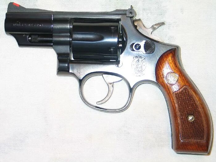 19 003. Smith Wesson 2.5 inch. Smith & Wesson 19-5 Combat Magnum. 2.5" Model 19-5 Smith and Wesson. S&W m19.