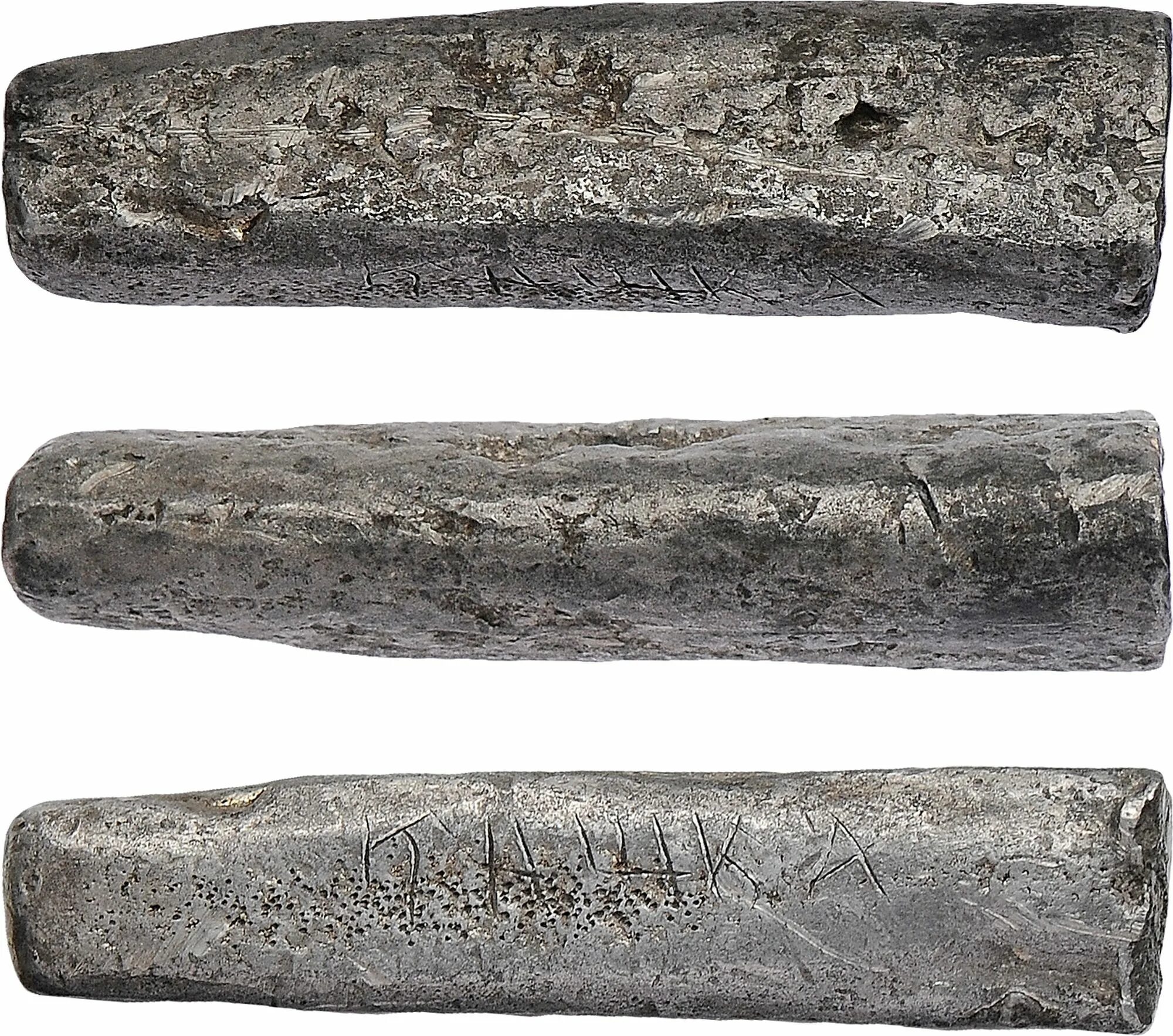 гривна в древней руси это. новгородская гривна в древней руси. гривна в древней руси это. китайские серебряные слитки. новгородский рубль 14 15 веков.