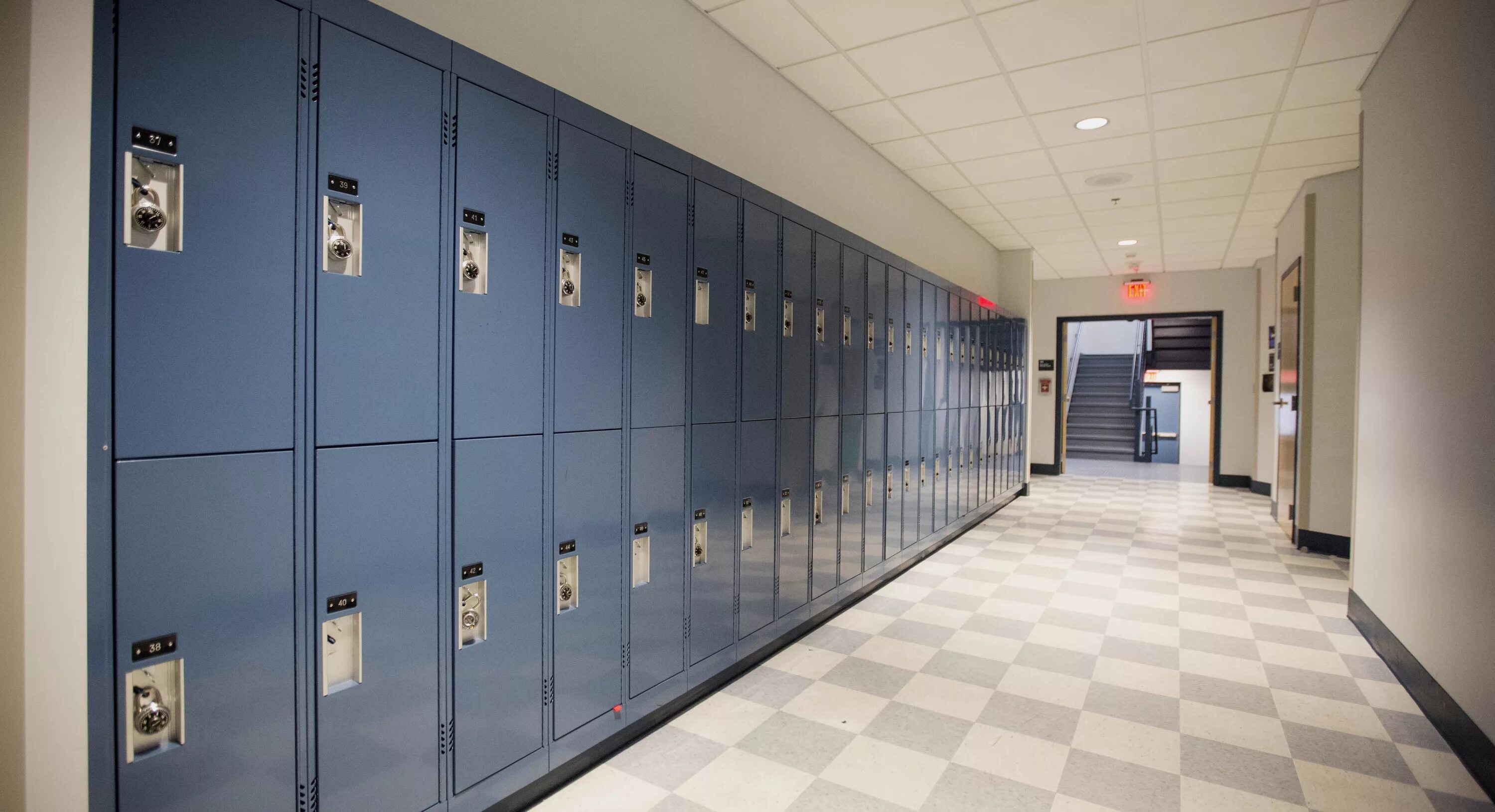 шкафчики в американских школах. школьные шкафчики. школьные ящики. школьный шкаф. школьные шкафчики.