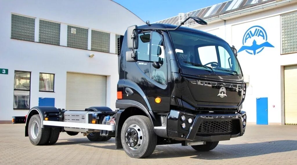 Авиа авто с пробегом. Avia d120 2018. Авиа д120 грузовик. Грузовик Avia a80. Avia фургон.