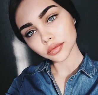 Красивые темные брови