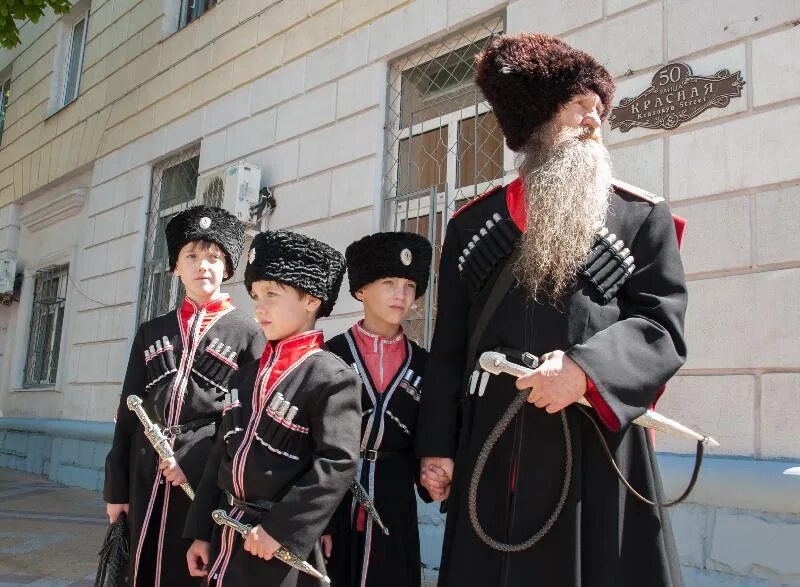 Повседневная жизнь казачьего населения. Черкеска Казачья. Кубанские казачата. Казаки дети. Казачество воспитание.