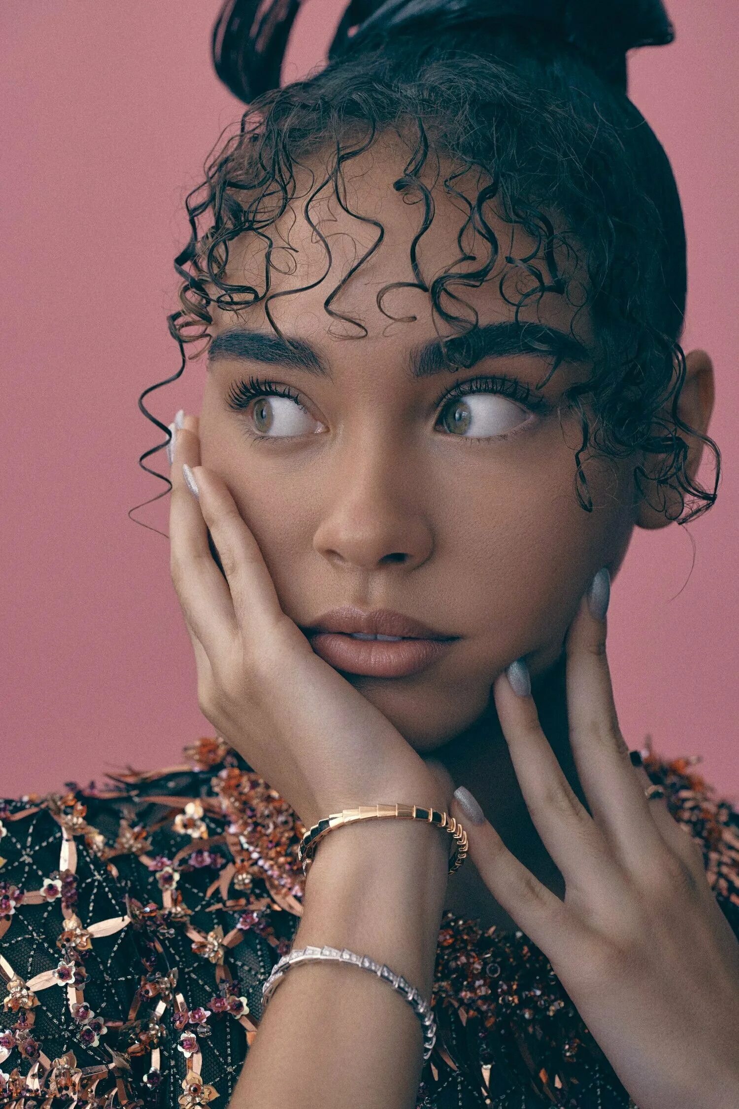 бейли басс интервью с вампиром. бейли басс. бейли басс 2022. бэйли басс американская актриса. бейли басс.