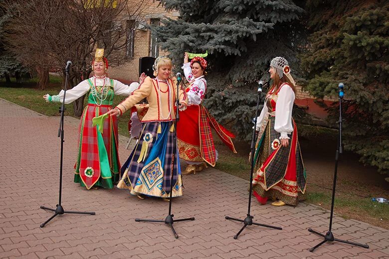 Красная горка Иркутск ансамбль. С красной горкой. Красная горка группа. Красная горка Тверь. Садовая красная горка