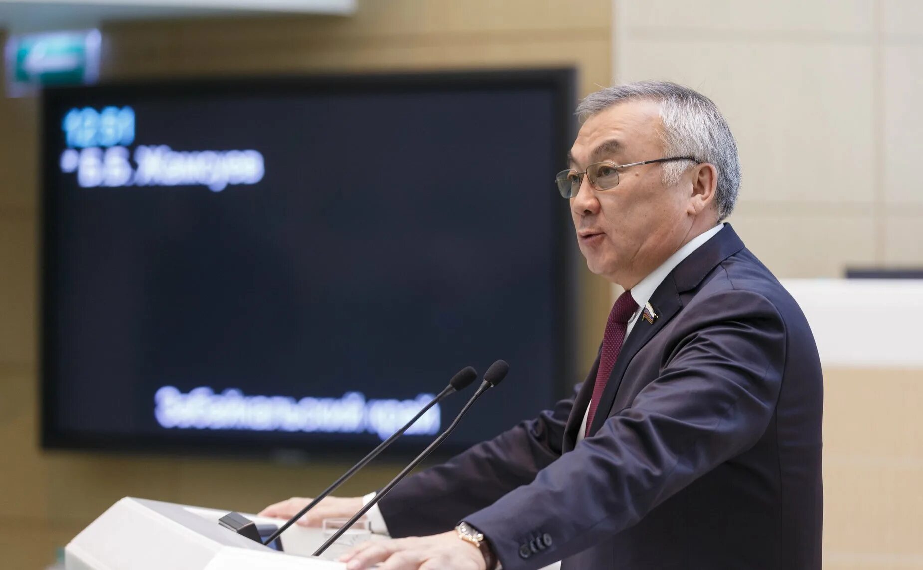 жамсуев баир баясхаланович совет федерации. сенатор жамсуев баир баясхаланович. баир жамсуев. жамсуев баир баирович. карамашев алексей николаевич абакан.