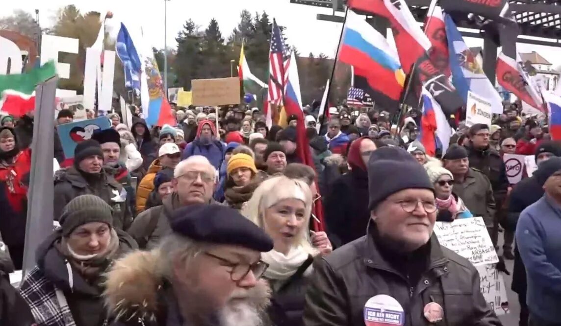 Жители Западной Украины. Протесты в Европе. Пророссийские митинги в Германии. Пророссийские политики в Германии.