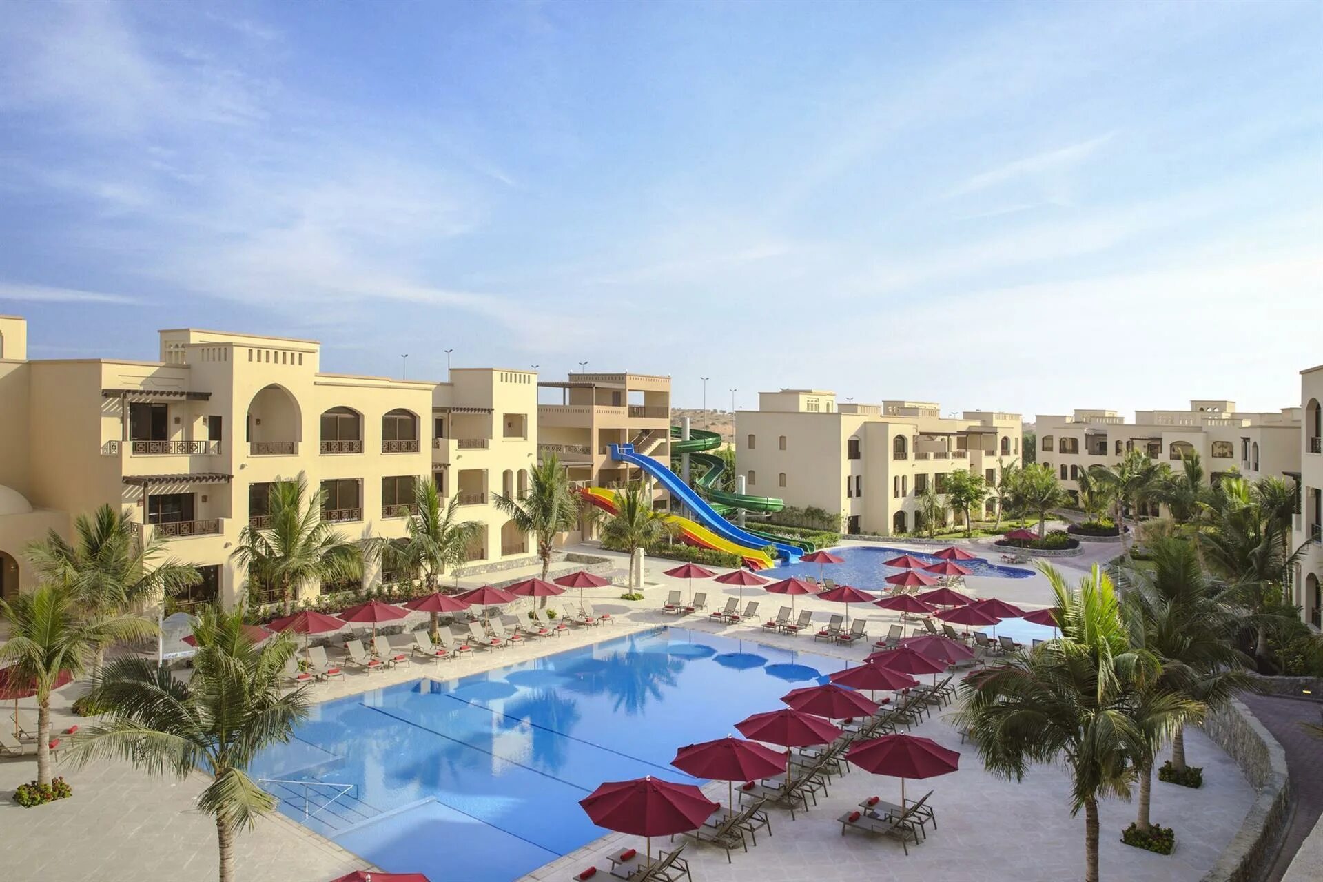 Рас эль хайма отели отзывы. The Cove Rotana Resort 5 ОАЭ. The Cove Rotana Resort 5* рас-Эль-Хайм. Cove Rotana Resort 5 рас Эль Хайма. The Village at the Cove Rotana Resort 5.