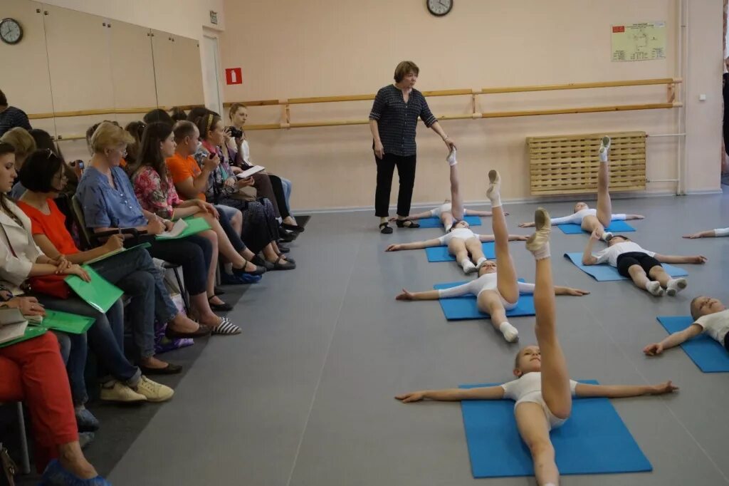 мгах 2023. китайский танец московская академия хореографии. мазурка историко-бытовой. мгах 2023. студия балета, домодедово.