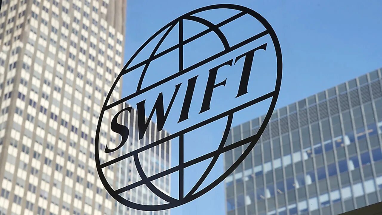 Sanctions banks. Swift (платёжная система). Банковская система Свифт. Банковская система Слифт. Swift отключение России.