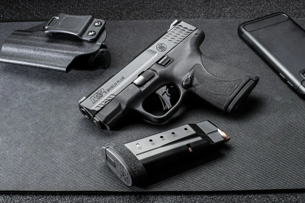 Smith & Wesson m&p Shield. Smith & Wesson m&p9. Smith & Wesson m&p Shield Plus.. Смит Вессон 9 мм.