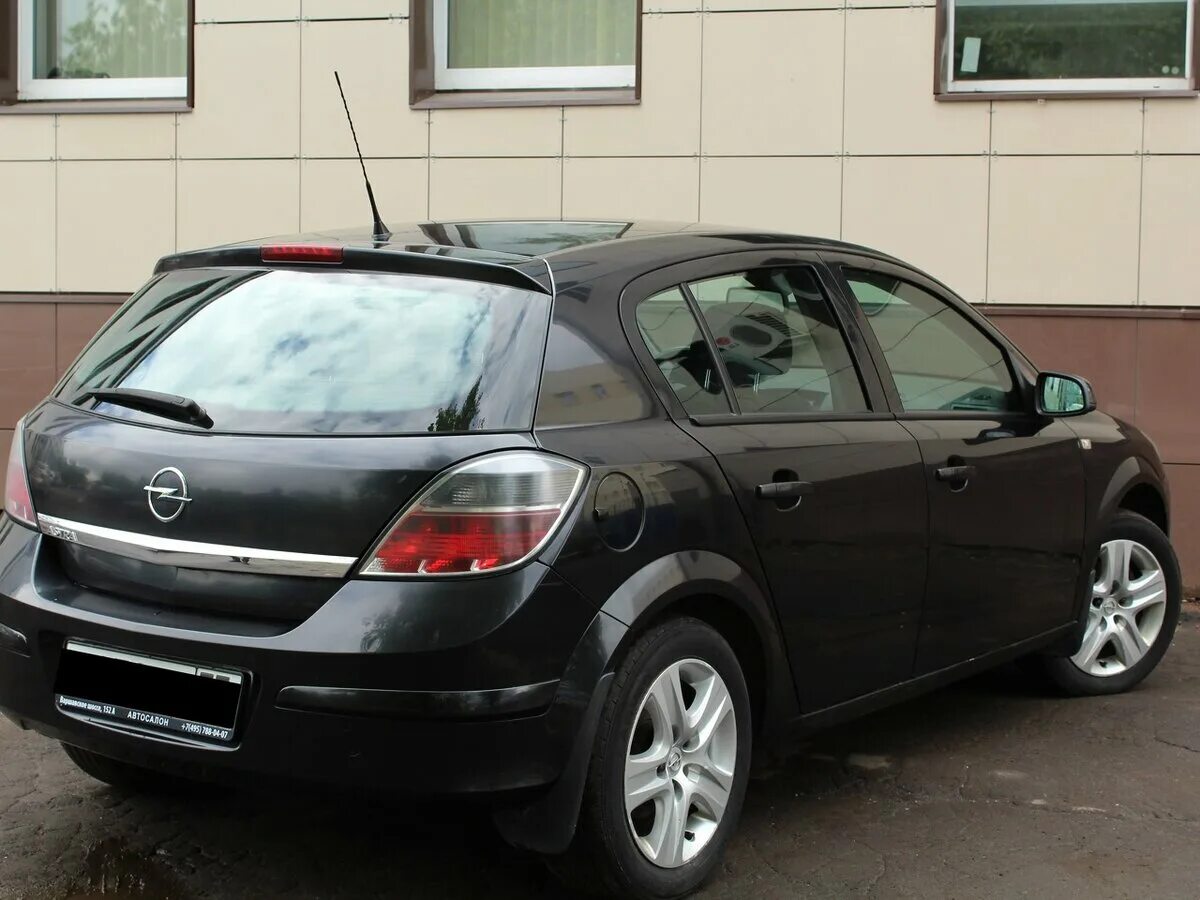 Опель купить куфар. Opel Astra h 2010. Opel Astra h 2010 хэтчбек. Opel Astra 1.4 2006.